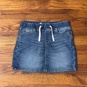 Gap Girls Denim Blue Jean Skirt
School Uniform Bottoms
Size 8 / 9 Medium
Elastic